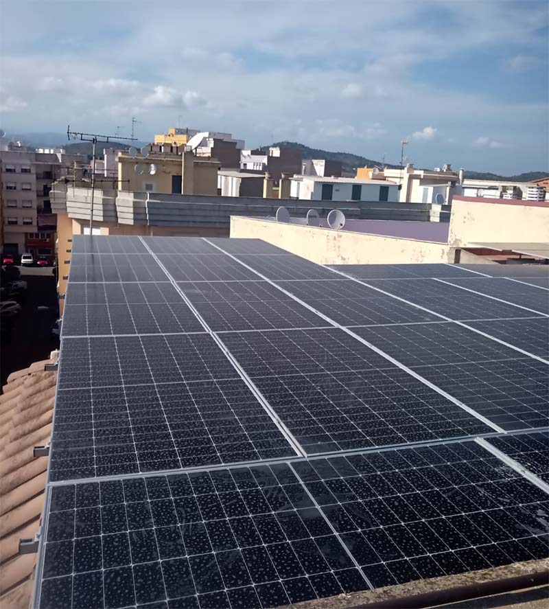 Alcar Servicios paneles solares en techo